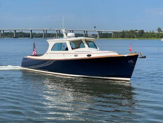 36' Hinckley 2004 Yacht For Sale